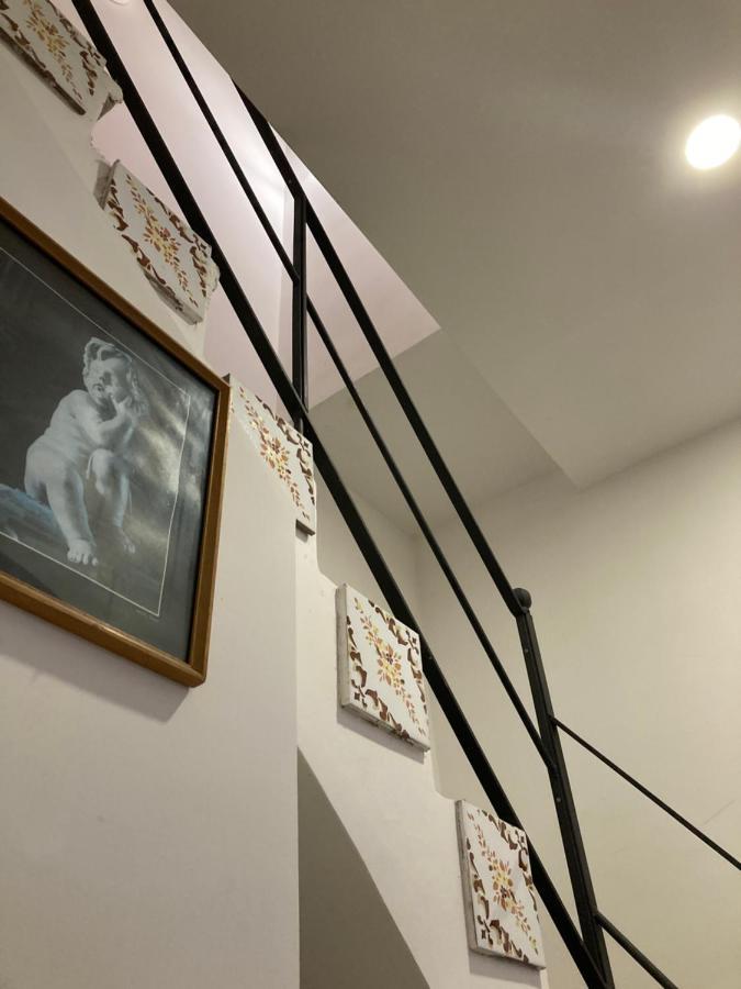 International Garibaldi * Apartment Наполи Екстериор снимка