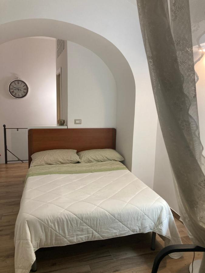 International Garibaldi * Apartment Наполи Екстериор снимка